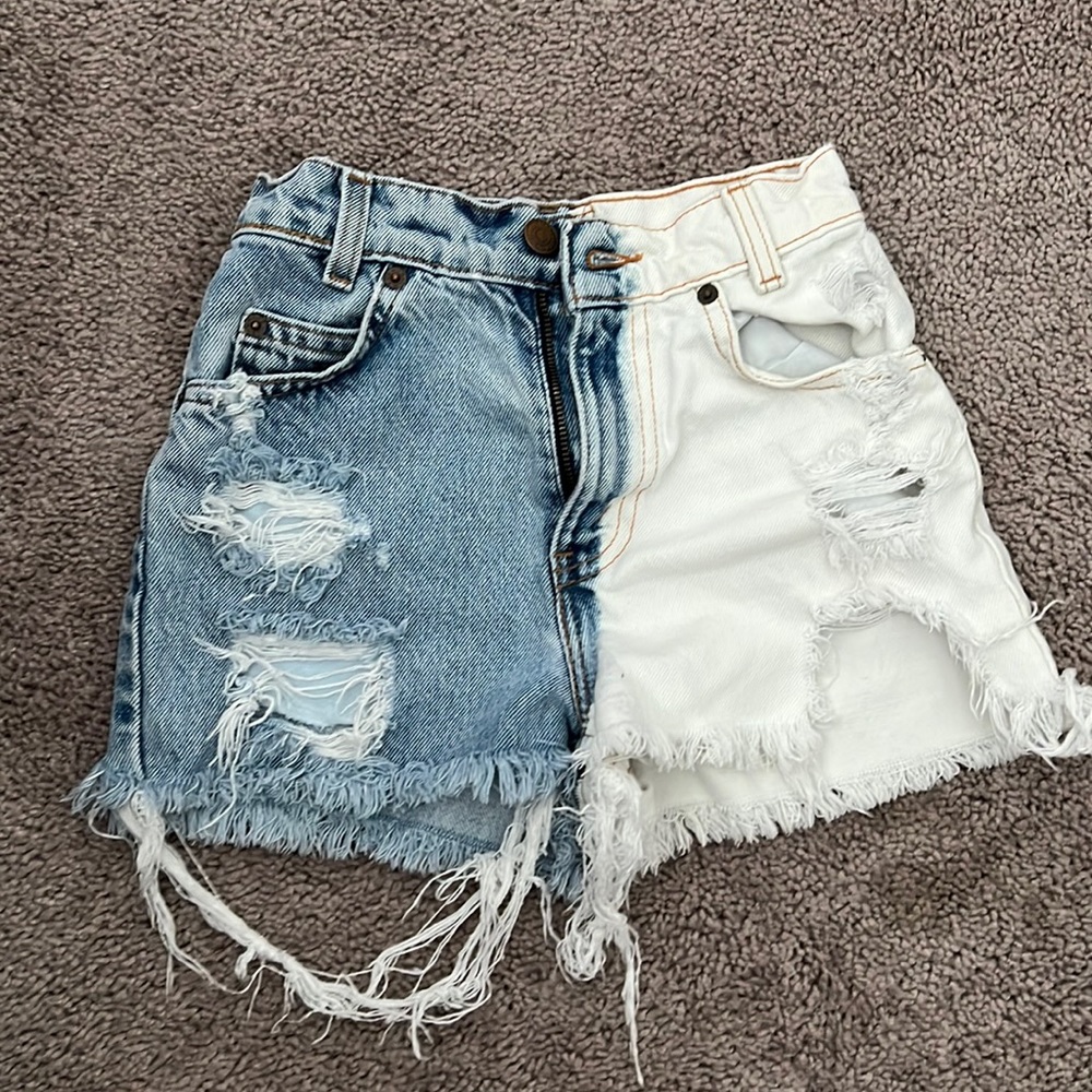 Vintage high waisted Jean shorts